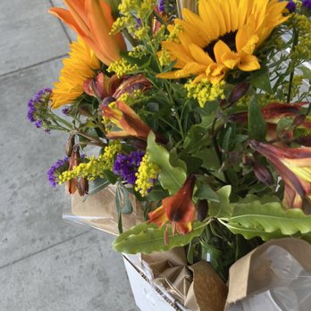 Ashby Flowers - Ask for Marcie, she made this amazing bouquet! - Florists Near Me - Berkeley, California
