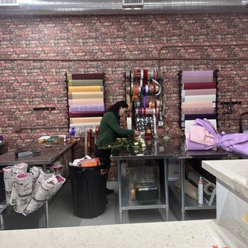 Ecoroses - Ribbon and wrapping paper selections - Floral Designers Near Me - Glendale, California
