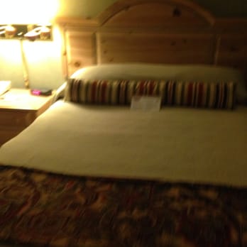 Crooked River Lodge - Hotels Near Me - Alanson, Michigan Crooked River Lodge - Hotels Near Me - Alanson, Michigan