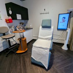 Dermatology Affiliates - Midtown - Inside examination room 1.