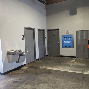 Laundry Place - Indian River - Change machine, restrooms, water fountains. - Laundromat Near Me - Chesapeake, Virginia
