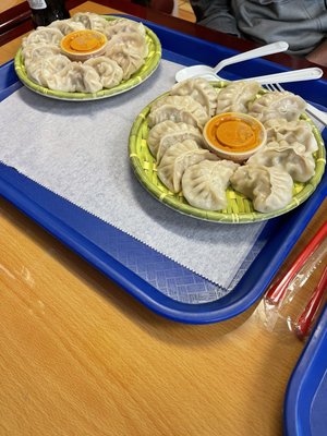 Mom's MoMo and Deli by null