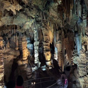 Luray Caverns - Museums Near Me - Luray, Virginia