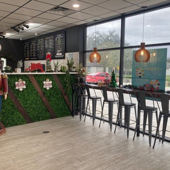 ShakeExpress Mission - Christmas flare - Juice Bars & Smoothies Near Me - Mission, Texas
