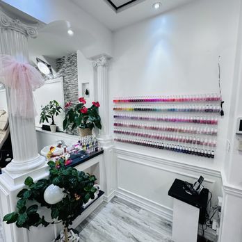 Royal Nail Spa - Nail Salons Near Me - Mississauga, Ontario Royal Nail Spa - Nail Salons Near Me - Mississauga, Ontario