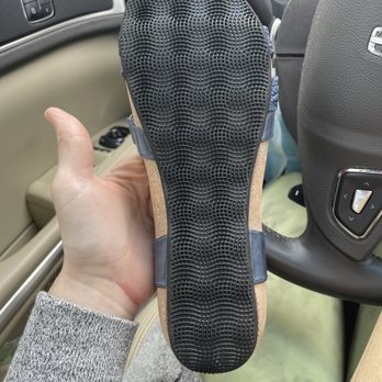 Mosser's Shoes - Shoe Stores Near Me - Springfield, Illinois