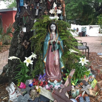 Divine Excess Folk Art Gallery - Art Galleries Near Me - Bradenton, Florida Divine Excess Folk Art Gallery - Art Galleries Near Me - Bradenton, Florida