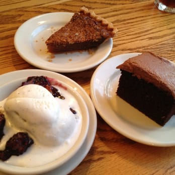 Old Mill Restaurant - Complimentary Desserts - Pecan Pie, Blackberry Cobbler w/ Ice Cream, Chocolate Cake - American Near Me - Pigeon Forge, Tennessee