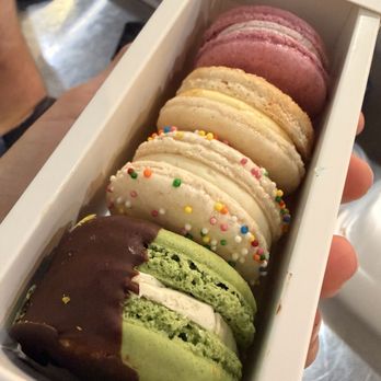 Nosh Desserts - Macaroons - Custom Cakes Near Me - Nashville, Tennessee Nosh Desserts - Macaroons - Custom Cakes Near Me - Nashville, Tennessee