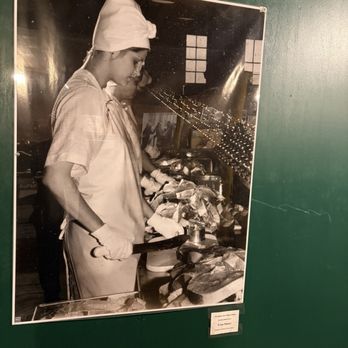 Pier 39 - Photo of Cannery factory worker - Venues & Event Spaces Near Me - Astoria, Oregon Pier 39 - Photo of Cannery factory worker - Venues & Event Spaces Near Me - Astoria, Oregon