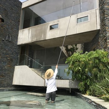 Malibu Pro Window Washing - Window Washing Near Me - Malibu, California Malibu Pro Window Washing - Window Washing Near Me - Malibu, California