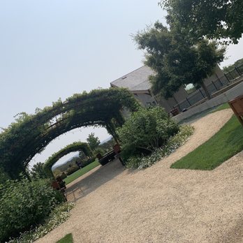 Bricoleur Vineyards - Pavilion/picnic tables - Wineries Near Me - Windsor, California