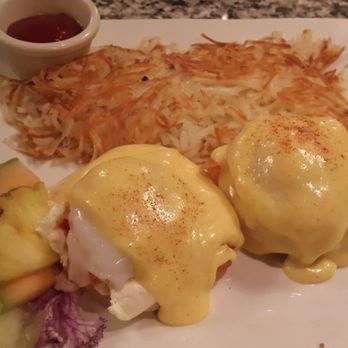 Torchy's Restaurant, Bar & Den - Salmon benedict - Bars Near Me - Seattle, Washington