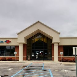 Bank of America Financial Center - Storefront