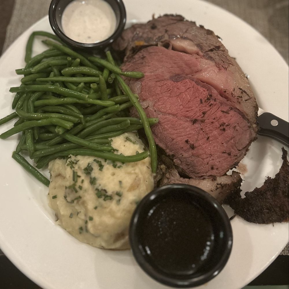 Complete Prime Rib Dinner - 14 oz Prime Rib with Au Jus, Garlic Mashed Potatoes & Green Beans Complete Prime Rib Dinner - 14 oz Prime Rib with Au Jus, Garlic Mashed Potatoes & Green Beans