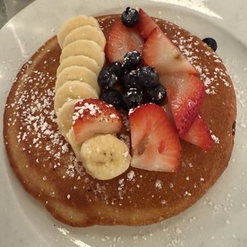 CAFÉ LULUc - Pancakes with Mixed Fruit - French Near Me - Brooklyn, New York CAFÉ LULUc - Pancakes with Mixed Fruit - French Near Me - Brooklyn, New York