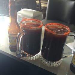 Boruh Cafetería - Existe gran variedad de bagels, también encuentras en la carta snacks, cafés, vinos y por supuesto unos ricos clamamos!