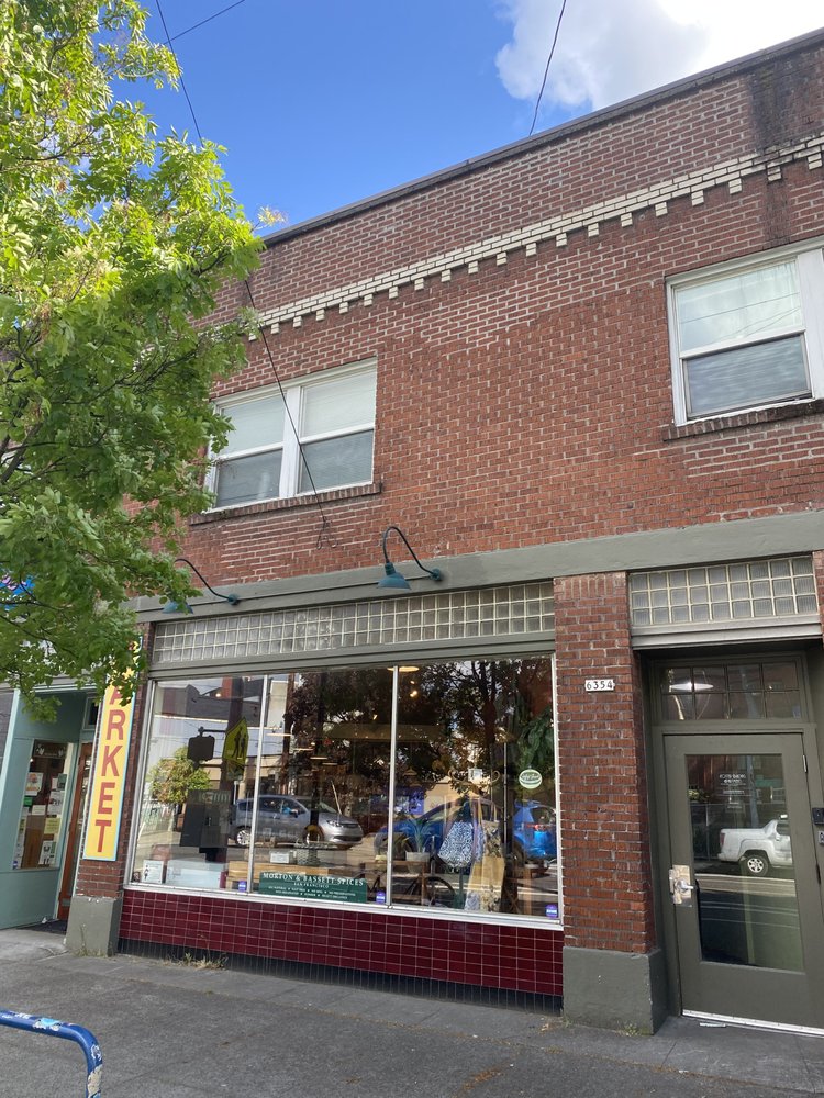 FOSTER BUILDING Updated September 2024 6354 SE Foster Rd, Portland, Oregon Apartments