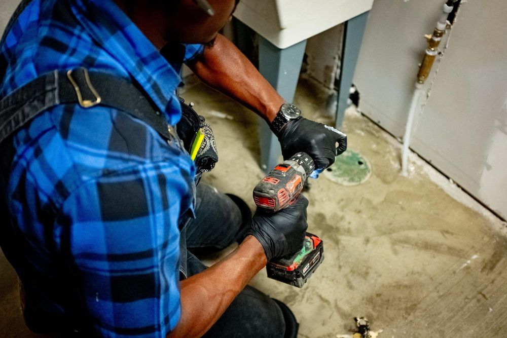Slide of D&F Plumbing, Heating and Cooling