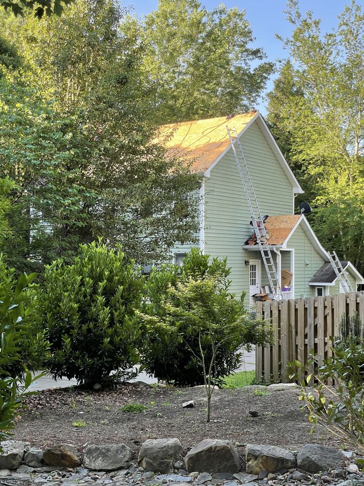 CAROLINA ROOFING & VINYL SIDING Updated October 2024 14 Photos