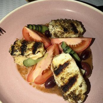 Habibi - Halloumi salad - Lebanese Near Me - Cancún, ROO Habibi - Halloumi salad - Lebanese Near Me - Cancún, ROO