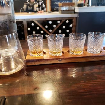 Barton Family Winery And Grey Wolf Cellars - Spirits flight - Wine Tasting Room Near Me - Paso Robles, California