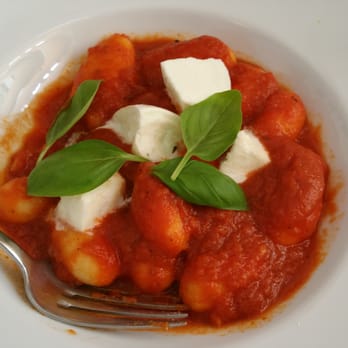 Anna & Jagetsberger - Prefect dish for kids today: gnocchi with tomato sauce - Cafes Near Me - Vienna, 9