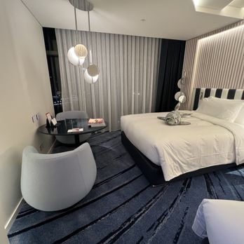 W Hotel Sydney - beds are tiny for two, ok for one - Hotels Near Me - Sydney, NSW
