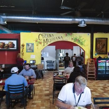 Villa Del Sol - people eating in a mexican restaurant - Tex-Mex Near Me - Azle, Texas Villa Del Sol - people eating in a mexican restaurant - Tex-Mex Near Me - Azle, Texas