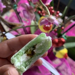 inside of pistachio macaron inside of pistachio macaron