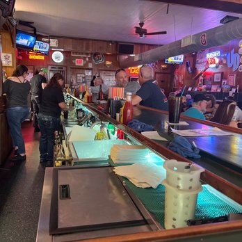Slyder's Tavern - customers at the bar - Bars Near Me - Dayton, Ohio Slyder's Tavern - customers at the bar - Bars Near Me - Dayton, Ohio