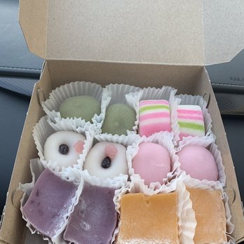 Fugetsu-Do - Candy Stores Near Me - Los Angeles, California Fugetsu-Do - Candy Stores Near Me - Los Angeles, California