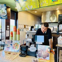 Chicken Maison - Inside counter