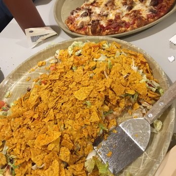 Giovanni's Pizza - Pizza Near Me - Newton, Iowa