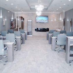 Posh Nails & Spa - Full Nails salon services. Pedicure, Manicure and waxing