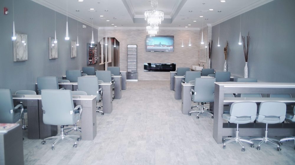 Posh Nails & Spa Logo