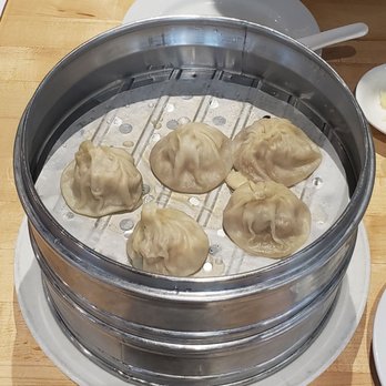 dan modern chinese - Pork and dungeness crab xiao long bao Pork & shrimp xiao long bao (both look the same) - Dim Sum Near Me - Pasadena, California