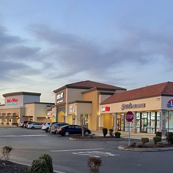 Laguna Crossroads - Evening view - Shopping Centers Near Me - Elk Grove, California Laguna Crossroads - Evening view - Shopping Centers Near Me - Elk Grove, California