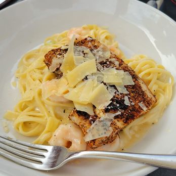 Elijah's Restaurant - Mahi Fettuccine - Seafood Near Me - Wilmington, North Carolina Elijah's Restaurant - Mahi Fettuccine - Seafood Near Me - Wilmington, North Carolina