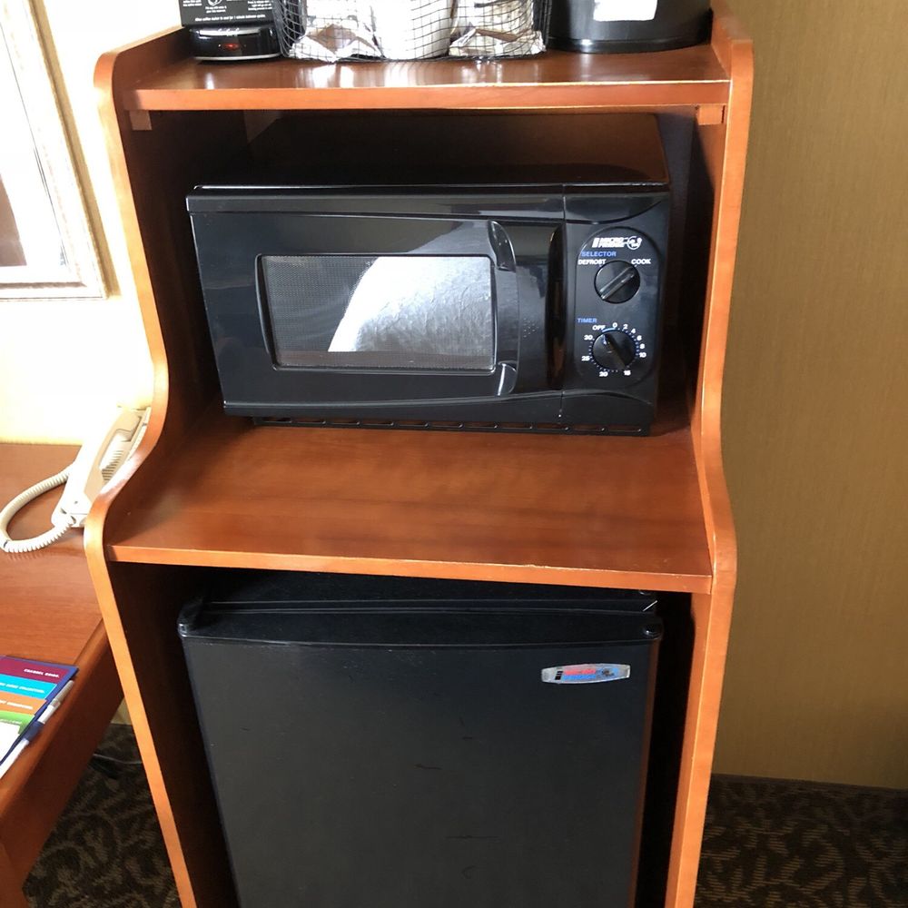 Hampton Inn Utica - Microwave and mini fridge, perfect - Hotels Near Me - Utica, New York