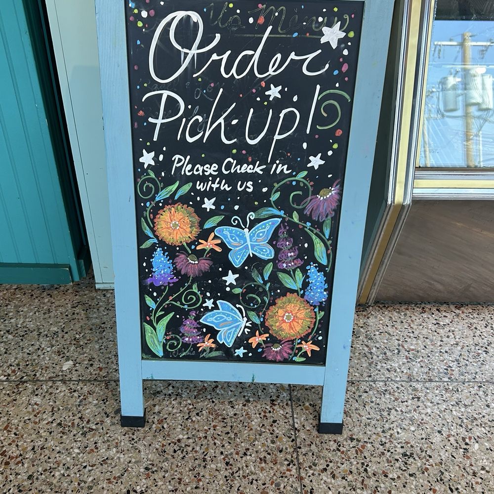 Lubbies Bagels - Hand drawn sign - Bagels Near Me - Dallas, Texas