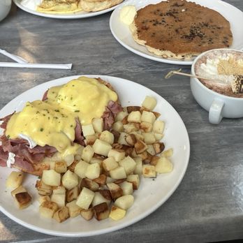 Whisk - Eggs Benedict, Hot Chocolate, Pancake - Breakfast & Brunch Near Me - Elizabethtown, Pennsylvania