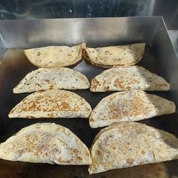 La Catracha Food Truck - PUPUSAS REBUELTAS