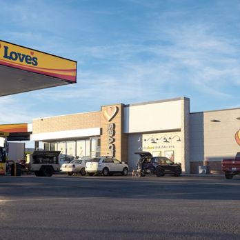 Love's Travel Stop - Convenience Stores Near Me - Fairfield, Texas Love's Travel Stop - Convenience Stores Near Me - Fairfield, Texas
