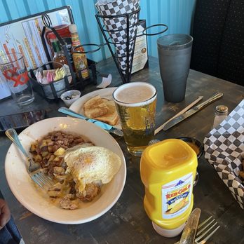 Dave's Valley Grill - American Near Me - Los Ranchos de Albuquerque, New Mexico