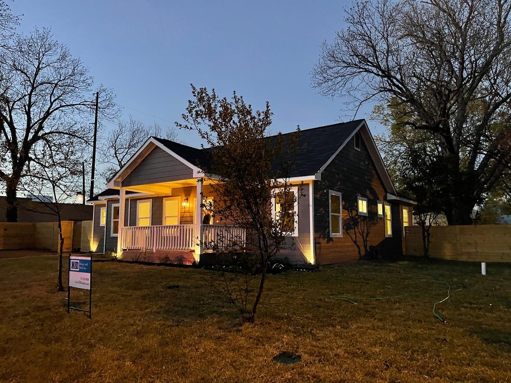 Slide of Lakeway Roofing