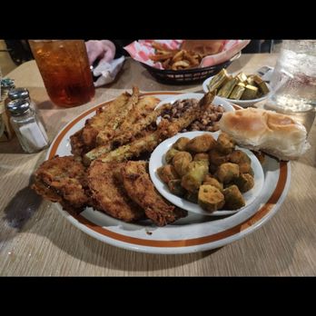 Sling Shot Charlie's - Fried tomatoes, fried asparagus, fried okra, purple hull peas - Southern Near Me - Arlington, Tennessee