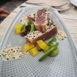 PAN Vinothek Bistro Restaurant - Thunfisch, Avocado, Mango