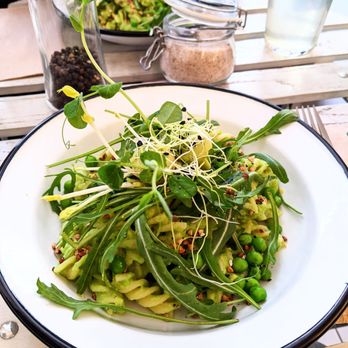 Die Kochdame - Fusilli with pea tahini, arugula, and roasted buckwheat - Vegan Near Me - Vienna, 9