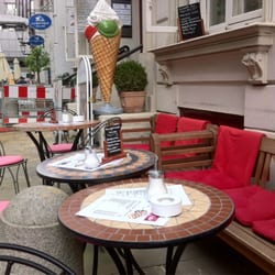 Eis & Waffelhaus